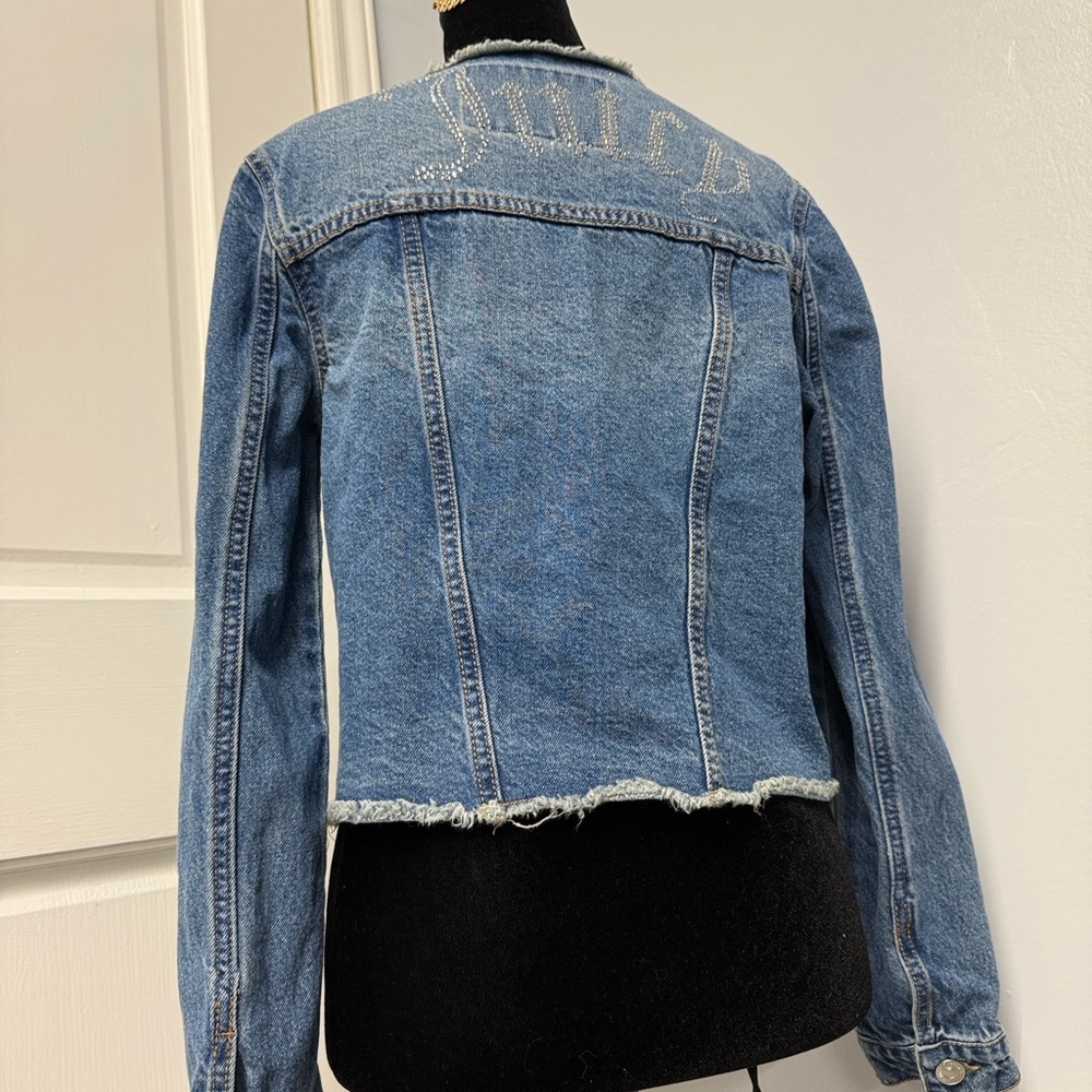 JUICY COUTURE BIG BLING RAW
COLLAR denim jacket - Picture 7 of 9